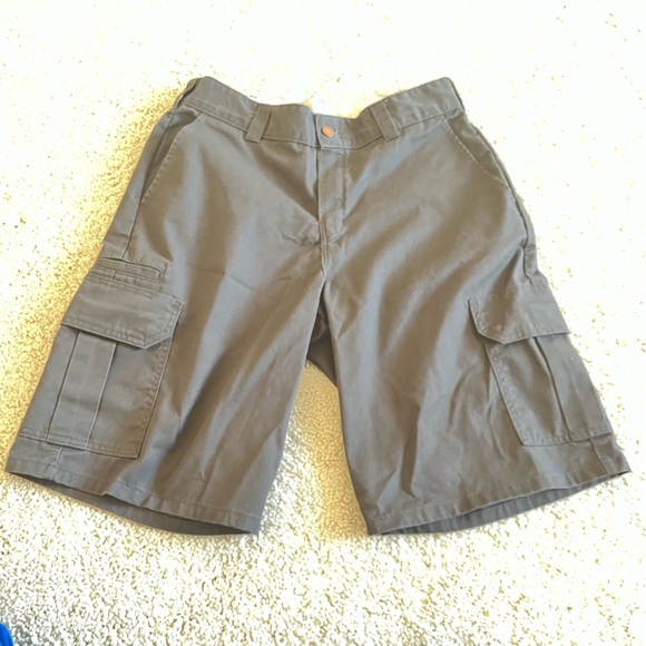 Dickies Other - Dickies Men’s Dark Green/Gray Cargo‎ Shorts size 32